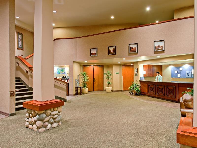 Holiday Inn Express & Suites Carpinteria By Ihg Exterior foto
