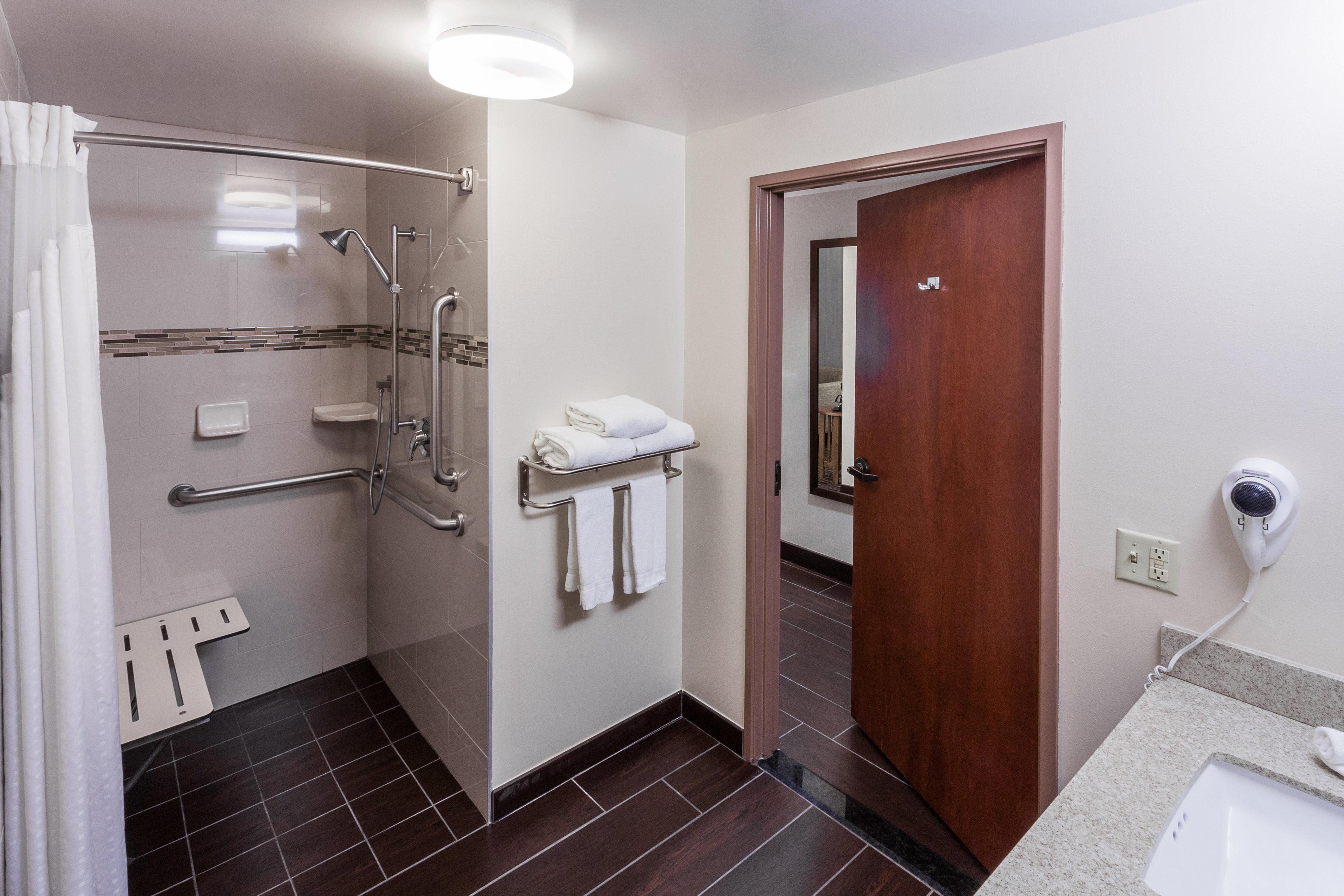 Holiday Inn Express & Suites Carpinteria By Ihg Exterior foto