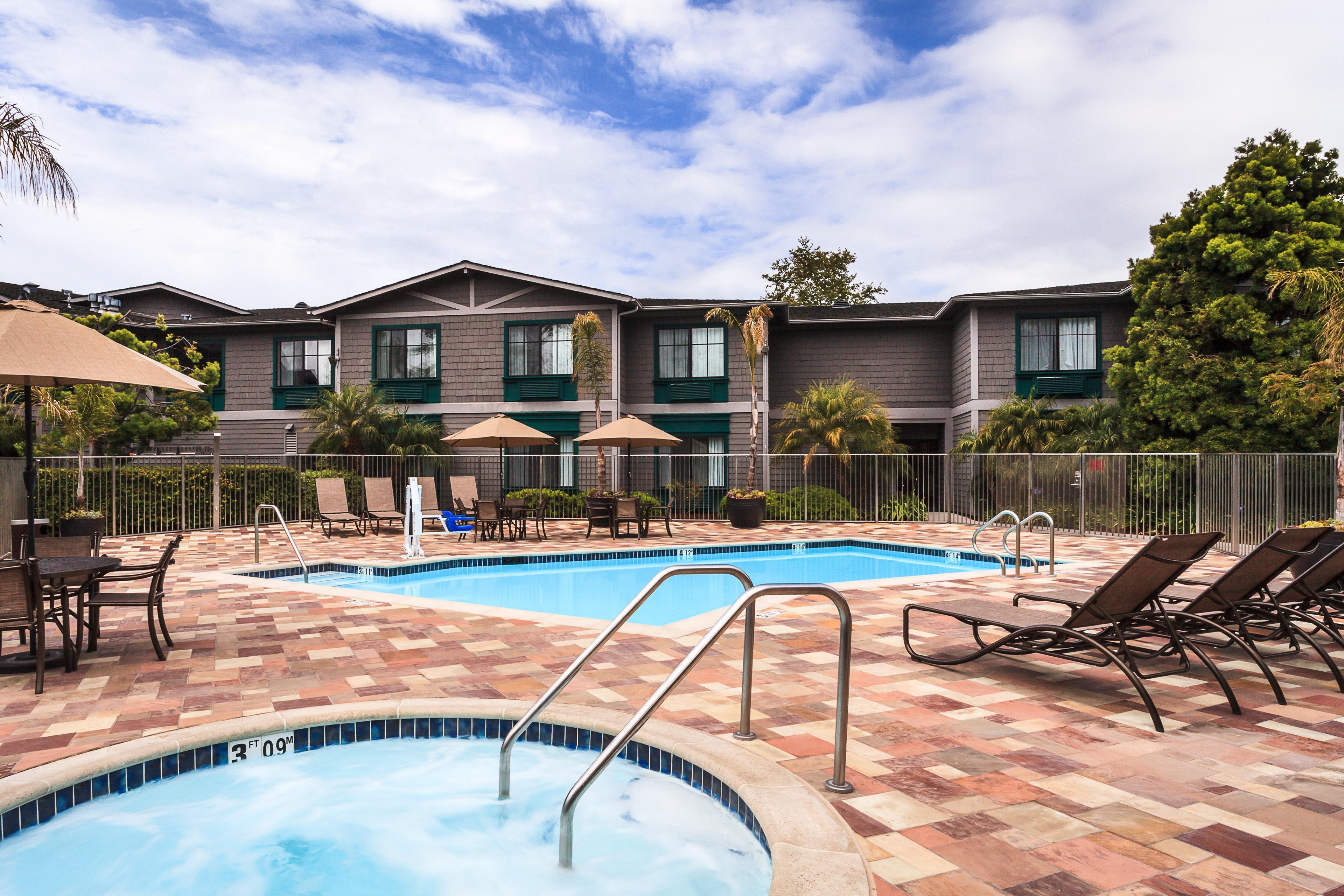 Holiday Inn Express & Suites Carpinteria By Ihg Exterior foto