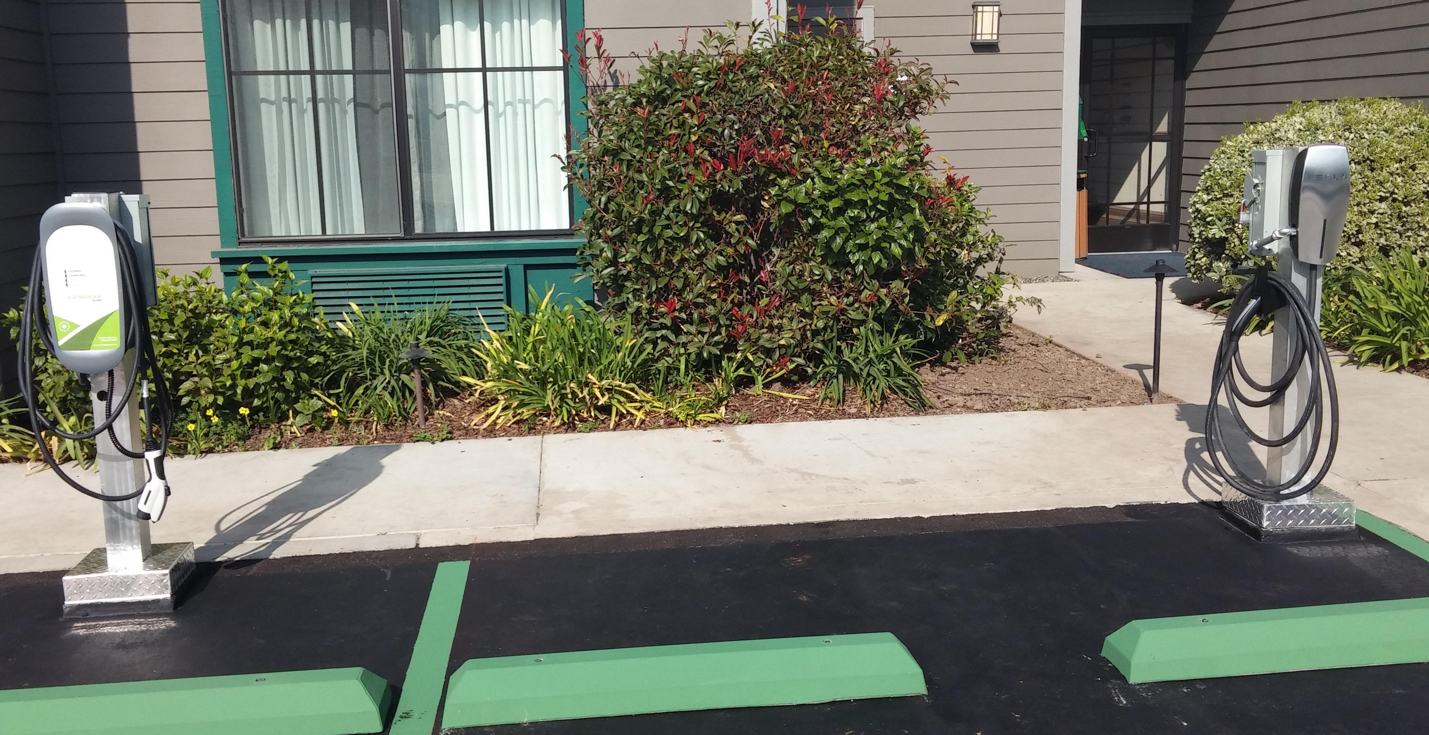 Holiday Inn Express & Suites Carpinteria By Ihg Exterior foto