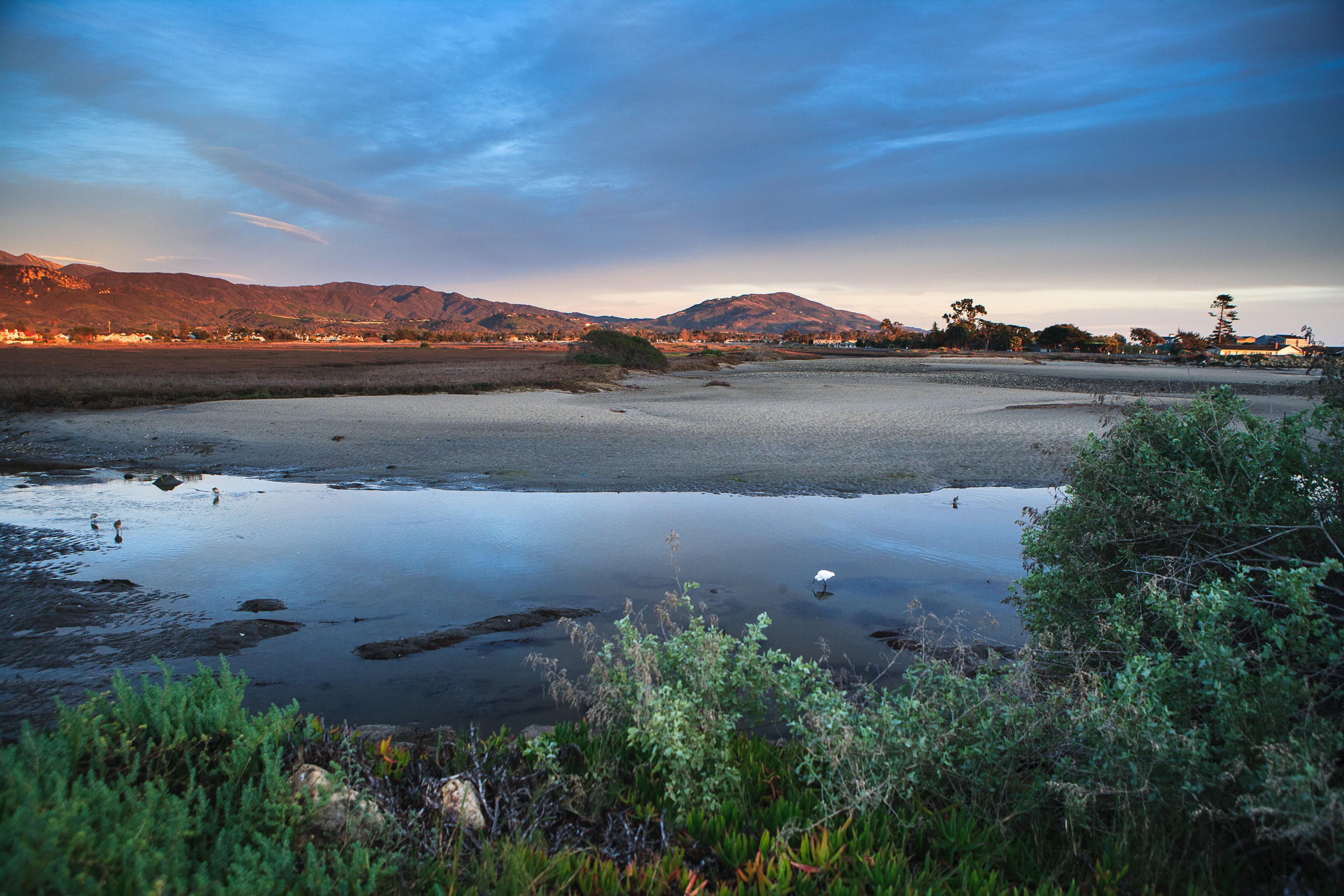 Holiday Inn Express & Suites Carpinteria By Ihg Exterior foto